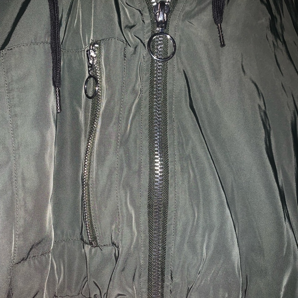 Cropped bomber jacket - Picture 2 of 6